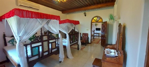 Tausi Palace Hotel image 49